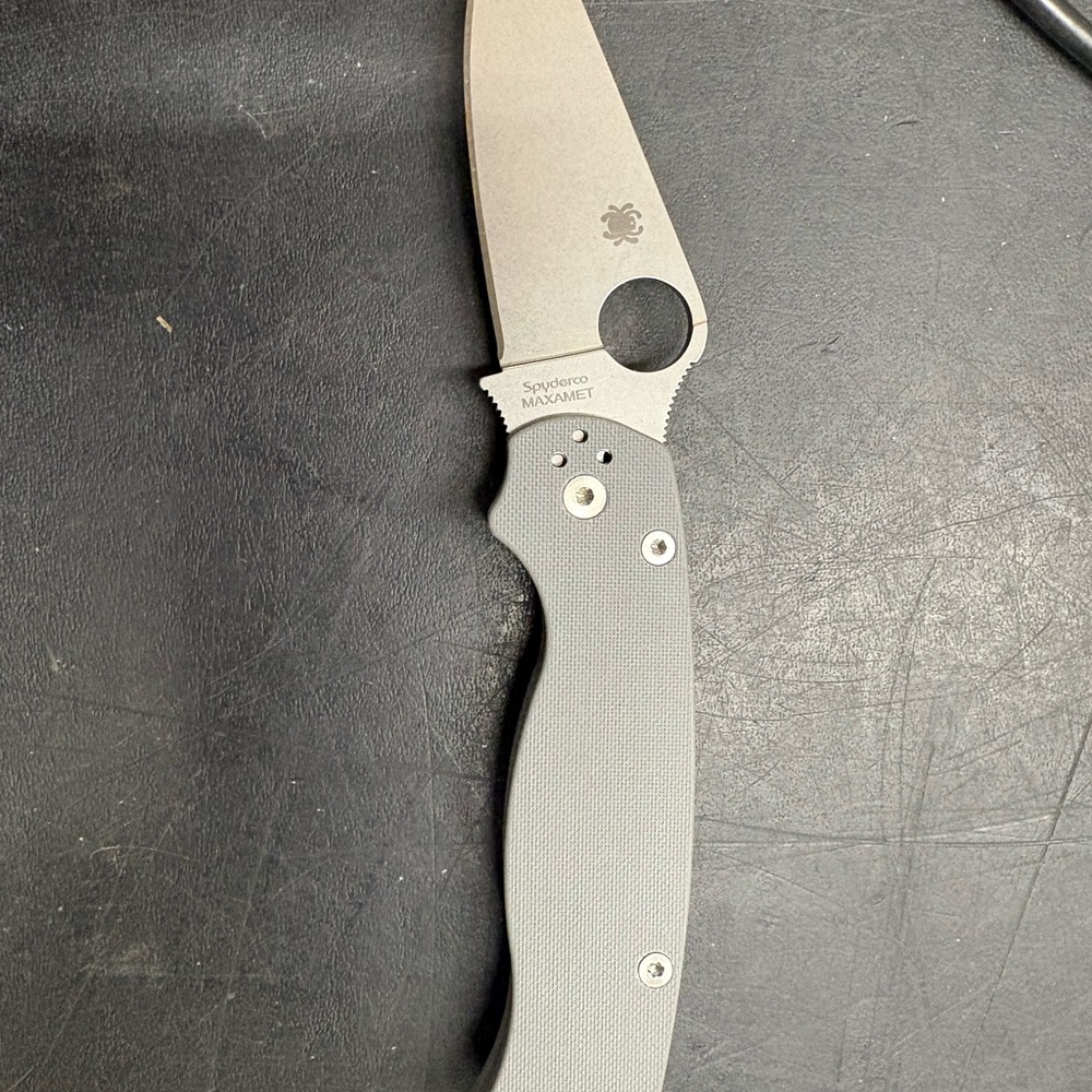 Spyderco G-10 Handle Folding Knife - Gray